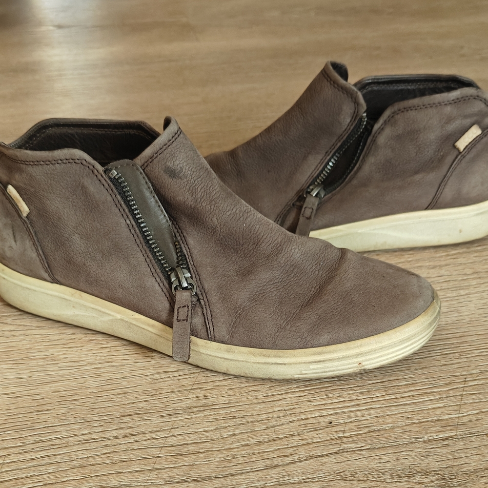 Womens Brown Leather Zip-Up Shoes